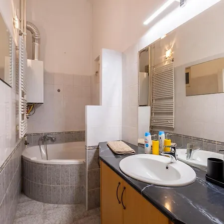 D8 Sphinx Apartamento Budapeste